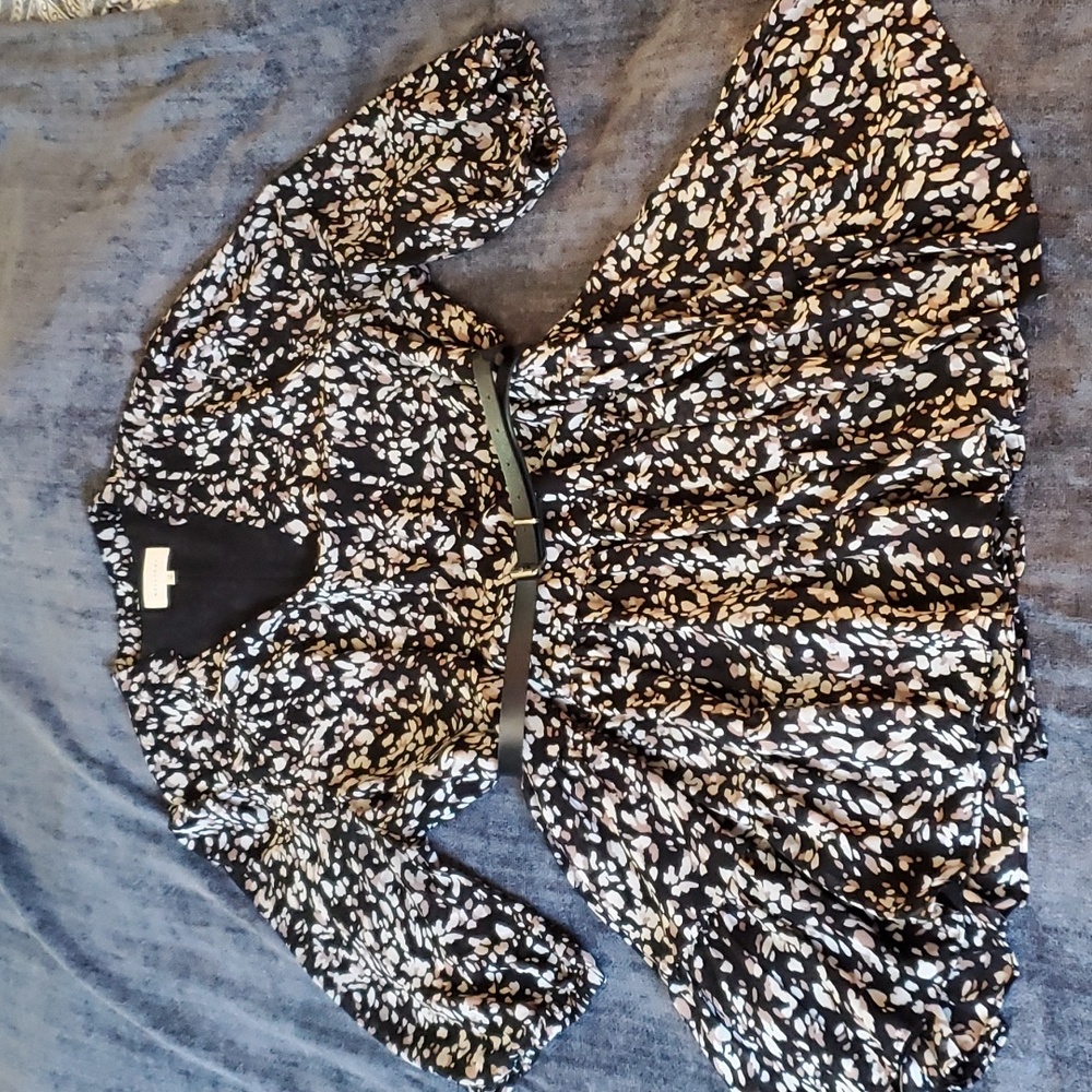 Melloday Blouse Womens 1X Ruffle Flirty Hem Black w/White & Beige Speckles